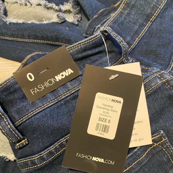 Fashion Nova jeans - Picture 5 of 5